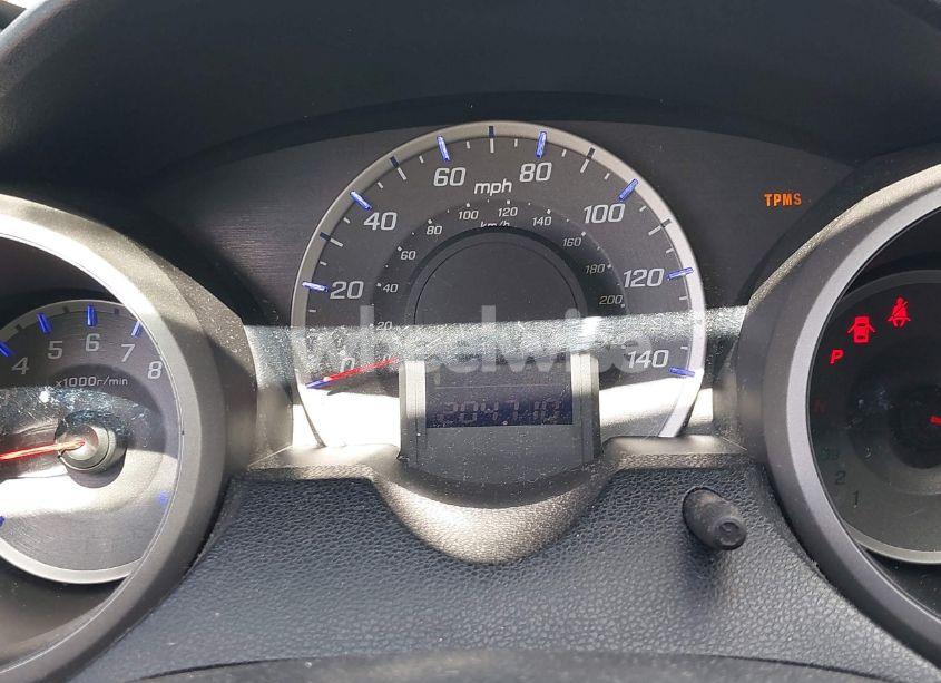 Photo 7 of 2011 Honda Fit (VIN JHMGE8H32BC016763)