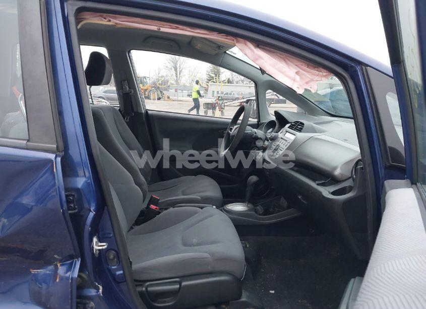 Photo 5 of 2011 Honda Fit (VIN JHMGE8H32BC023664)