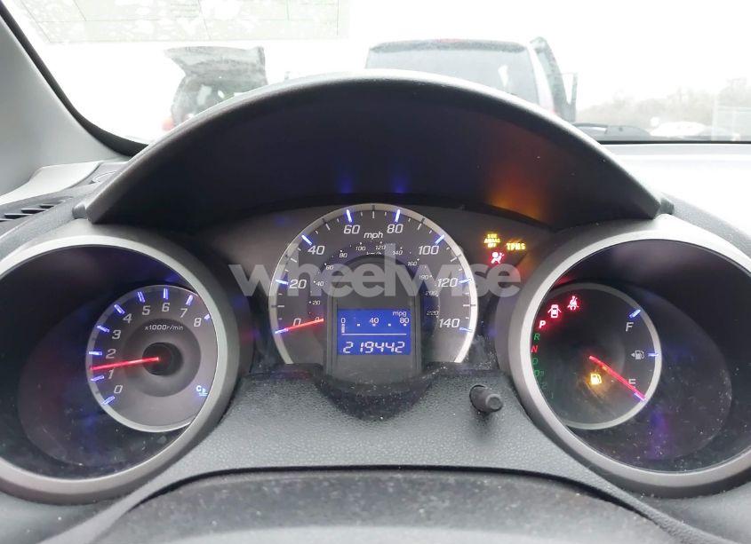 Photo 7 of 2011 Honda Fit (VIN JHMGE8H32BC023664)