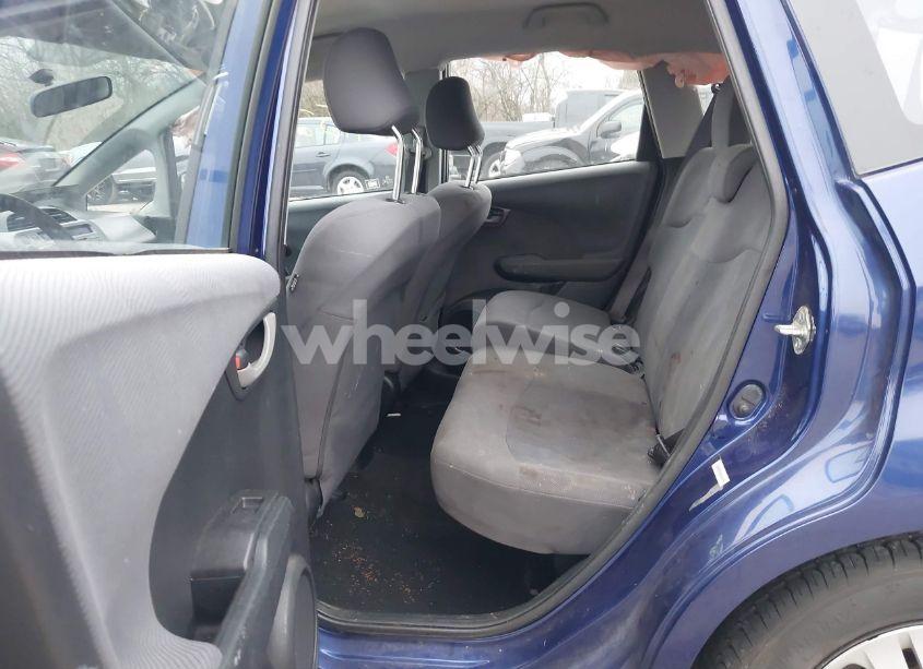 Photo 8 of 2011 Honda Fit (VIN JHMGE8H32BC023664)