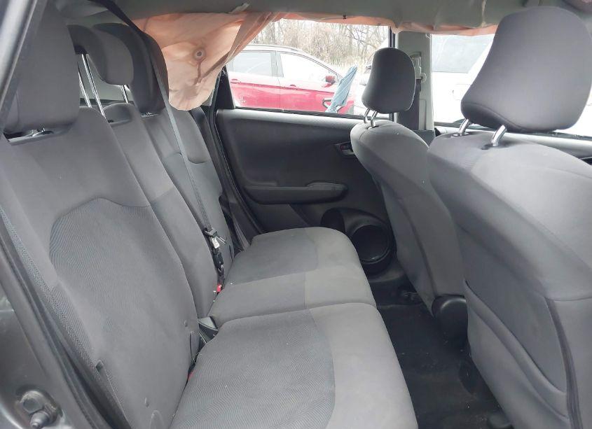 Photo 8 of 2011 Honda Fit (VIN JHMGE8H32BS005591)