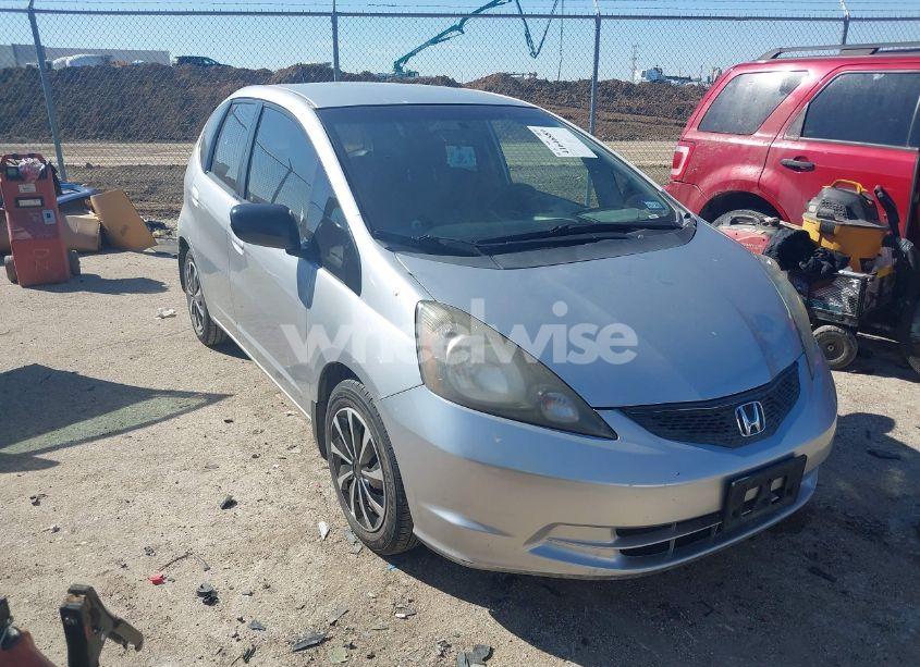 2011 Honda Fit (VIN JHMGE8H32BS010872) main photo