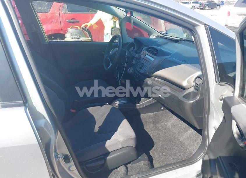 Photo 5 of 2011 Honda Fit (VIN JHMGE8H32BS010872)