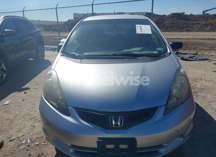 Photo 6 of 2011 Honda Fit (VIN JHMGE8H32BS010872)