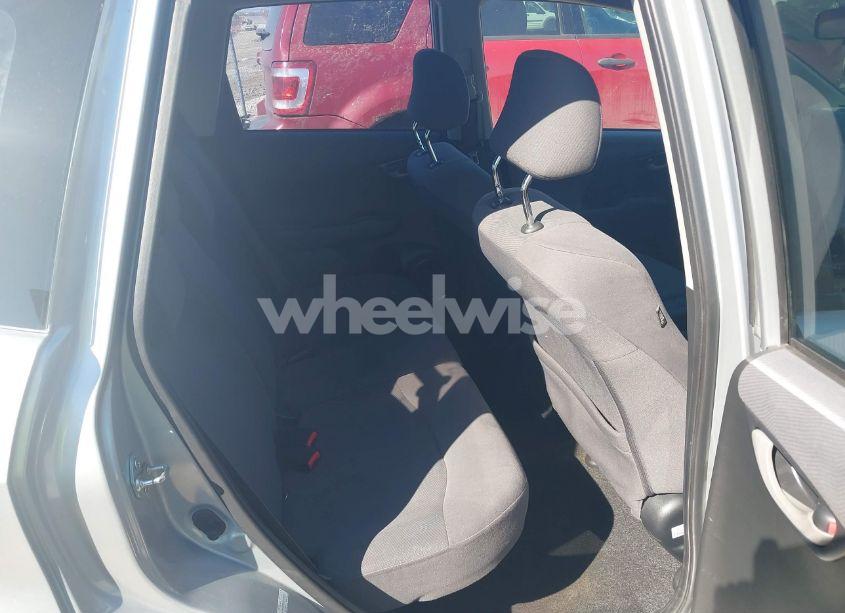 Photo 8 of 2011 Honda Fit (VIN JHMGE8H32BS010872)