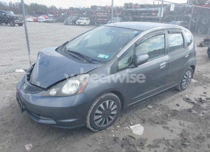 Photo 2 of 2013 Honda Fit (VIN JHMGE8H32DC008522)