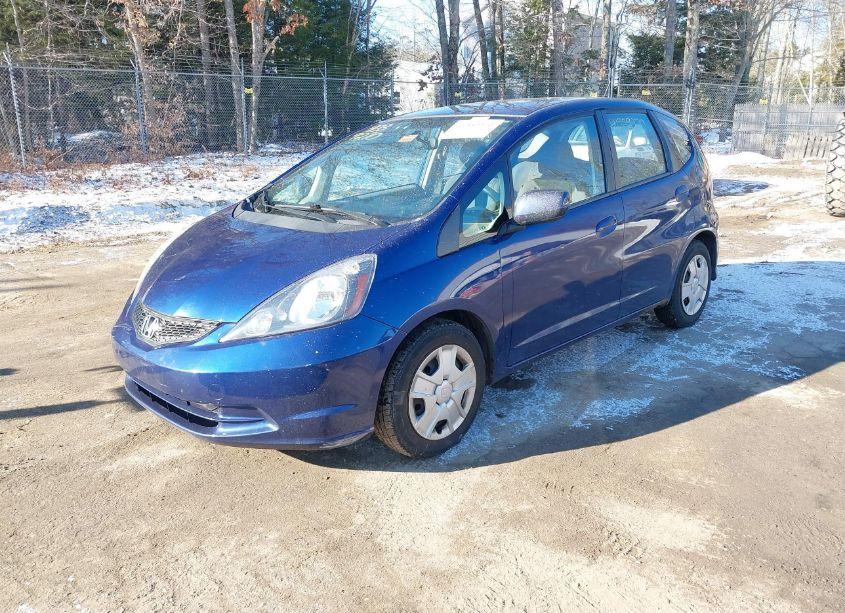 Photo 2 of 2013 Honda Fit (VIN JHMGE8H32DC017463)