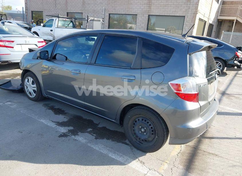Photo 3 of 2013 Honda Fit (VIN JHMGE8H32DC018130)
