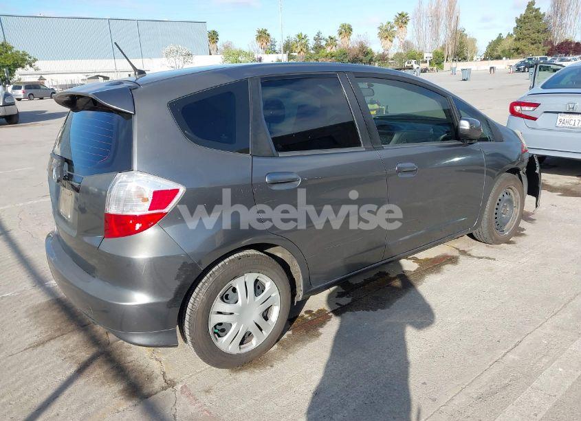 Photo 4 of 2013 Honda Fit (VIN JHMGE8H32DC018130)