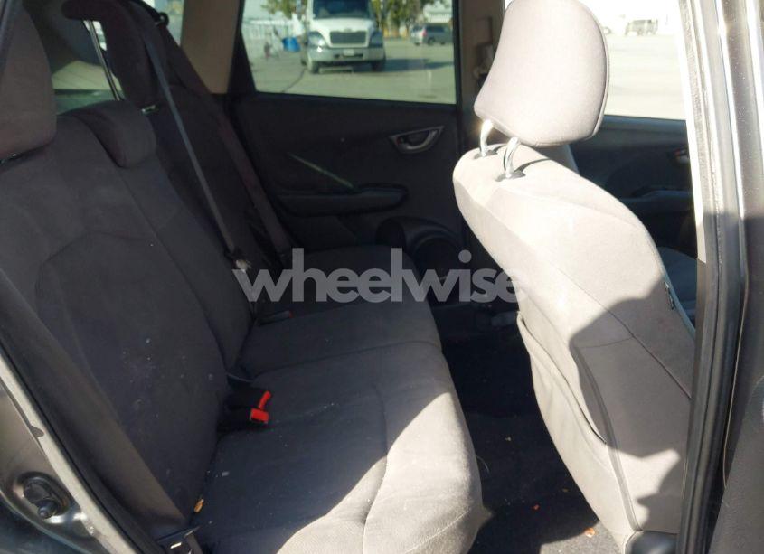 Photo 8 of 2013 Honda Fit (VIN JHMGE8H32DC018130)