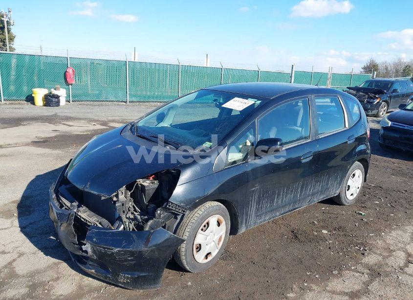 Photo 2 of 2013 Honda Fit (VIN JHMGE8H32DC034229)