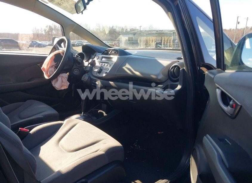 Photo 5 of 2013 Honda Fit (VIN JHMGE8H32DC034229)