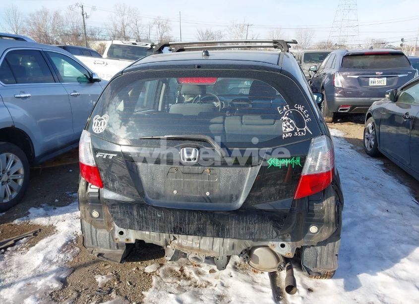 Photo 17 of 2013 Honda Fit (VIN JHMGE8H32DC035803)