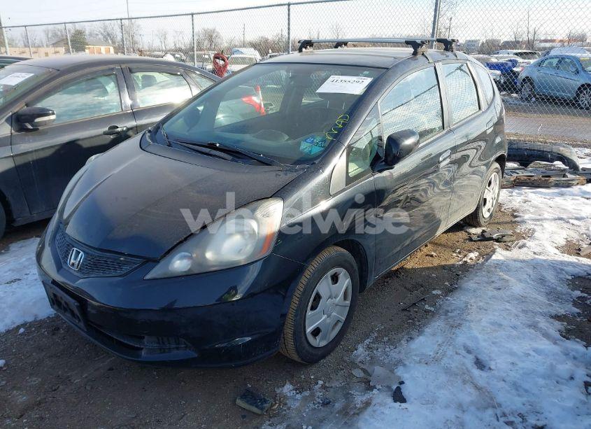 Photo 2 of 2013 Honda Fit (VIN JHMGE8H32DC035803)