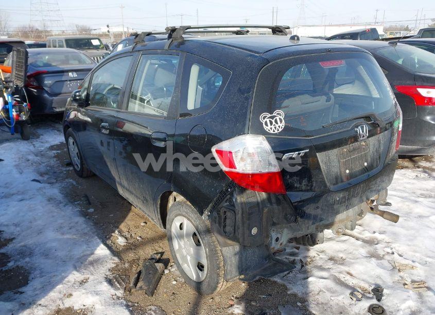 Photo 3 of 2013 Honda Fit (VIN JHMGE8H32DC035803)
