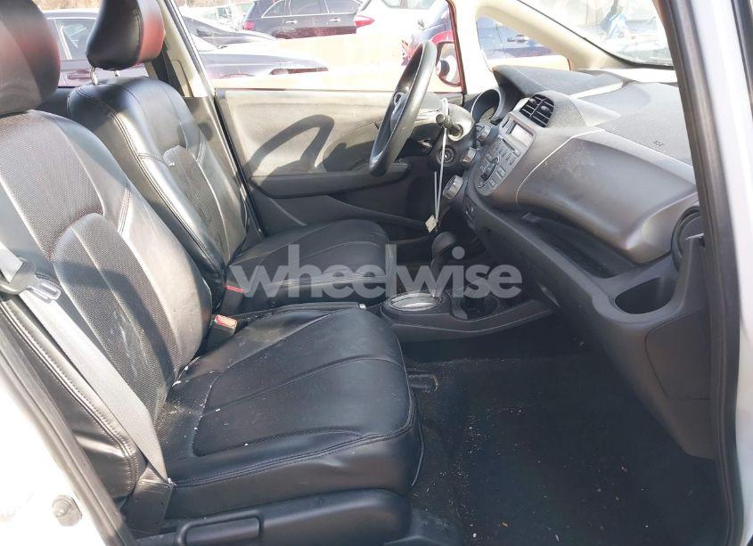Photo 5 of 2013 Honda Fit (VIN JHMGE8H32DC036238)