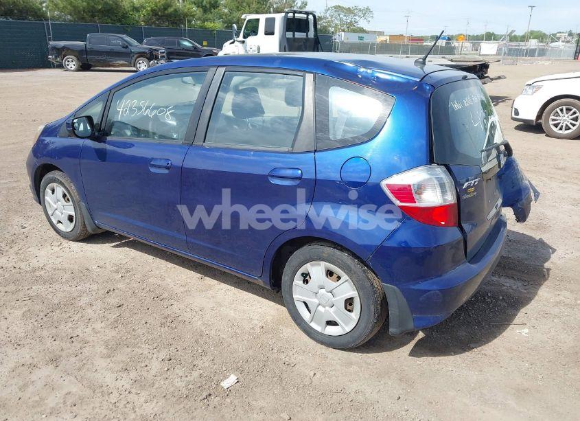 Photo 3 of 2013 Honda Fit (VIN JHMGE8H32DC046557)
