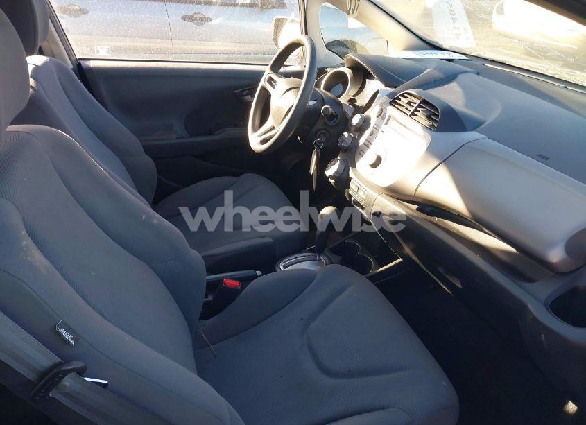 Photo 5 of 2012 Honda Fit (VIN JHMGE8H33CC037820)