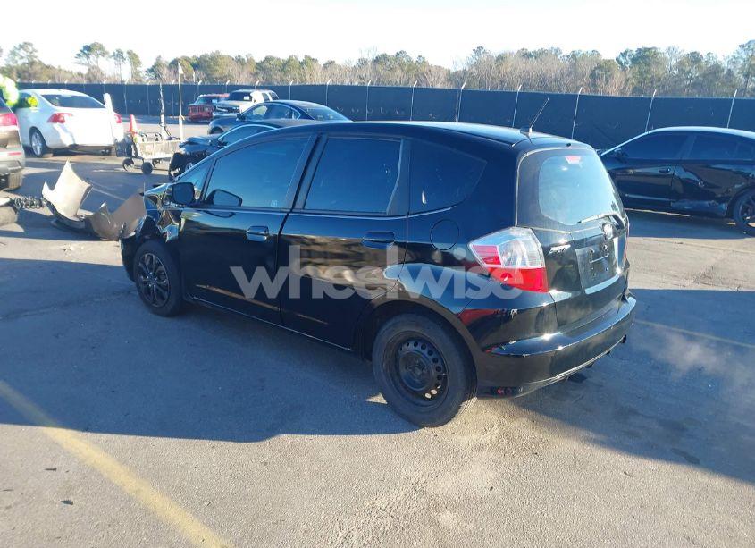 Photo 3 of 2013 Honda Fit (VIN JHMGE8H33DC065120)
