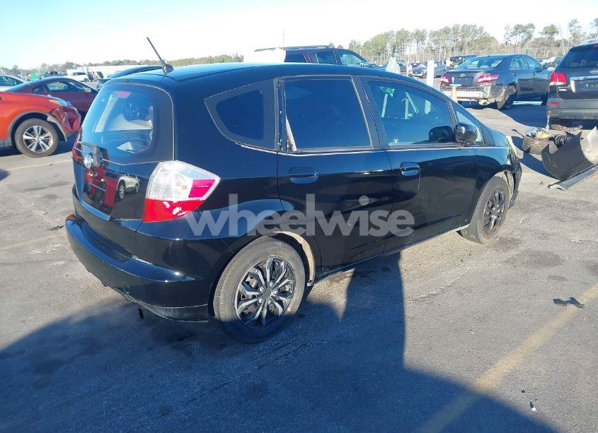 Photo 4 of 2013 Honda Fit (VIN JHMGE8H33DC065120)