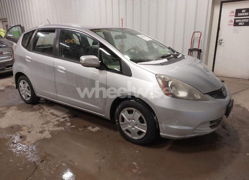 2013 Honda Fit (VIN JHMGE8H33DC071578) main photo