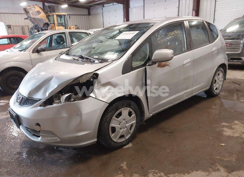 Photo 2 of 2013 Honda Fit (VIN JHMGE8H33DC071578)