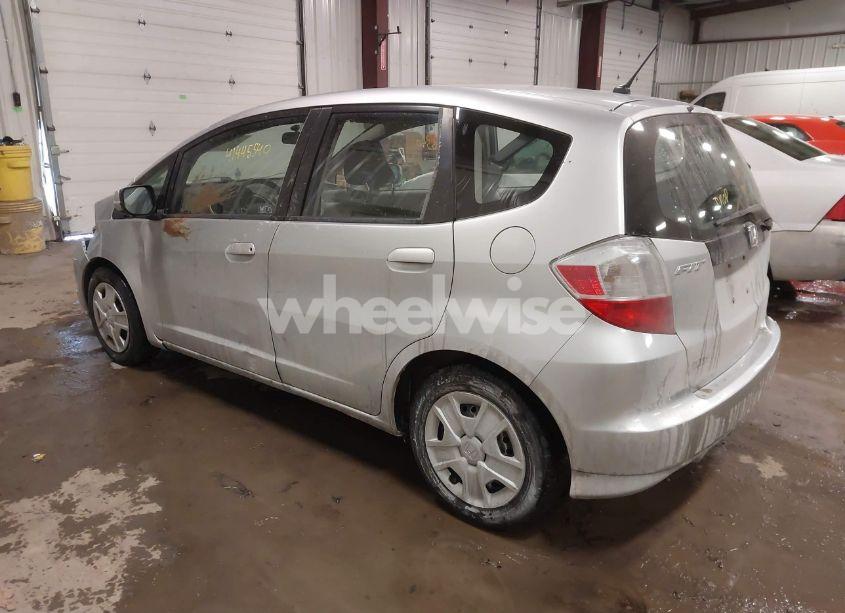 Photo 3 of 2013 Honda Fit (VIN JHMGE8H33DC071578)