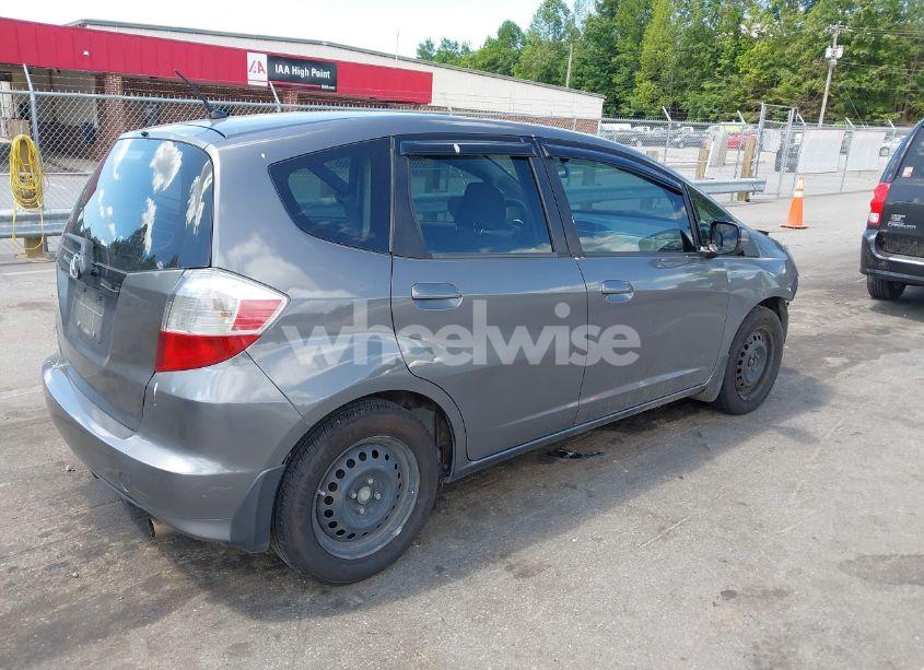 Photo 4 of 2013 Honda Fit (VIN JHMGE8H33DC079955)