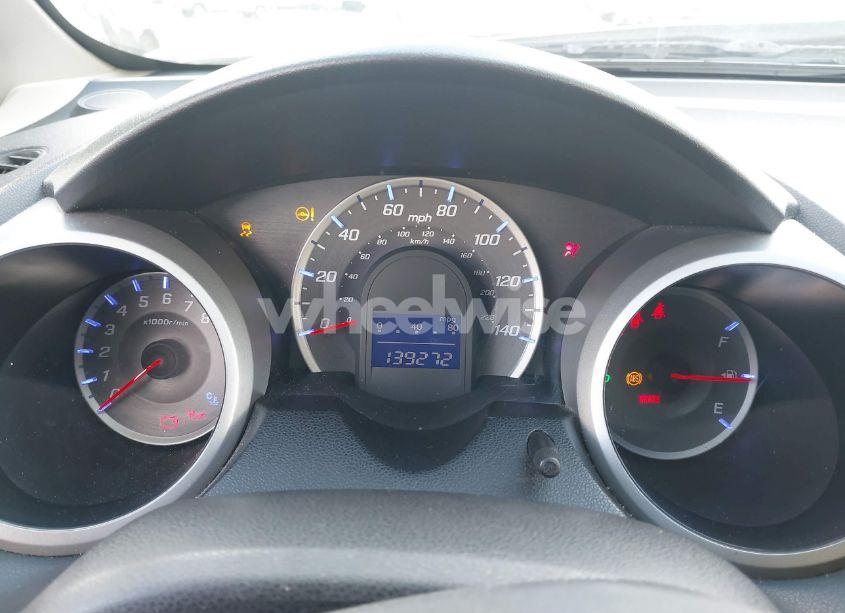 Photo 7 of 2012 Honda Fit (VIN JHMGE8H34CS002032)