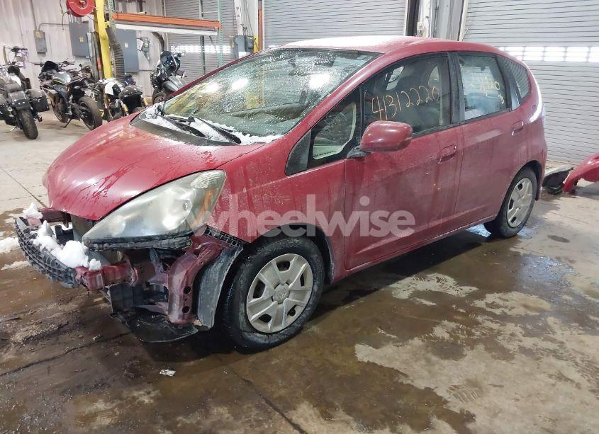 Photo 2 of 2013 Honda Fit (VIN JHMGE8H34DC073517)