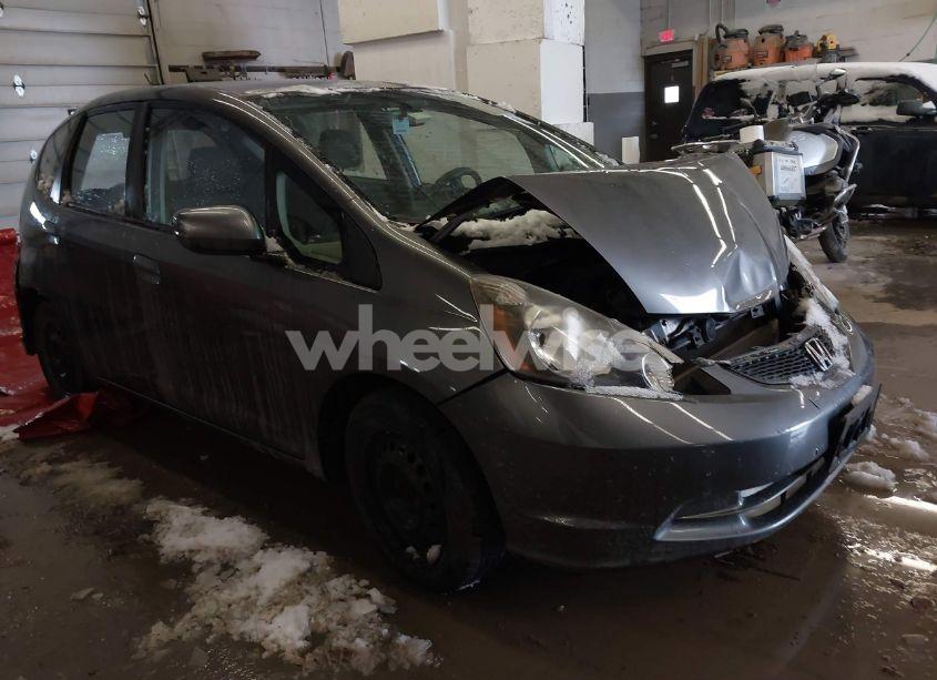 2013 Honda Fit (VIN JHMGE8H34DC075946) main photo