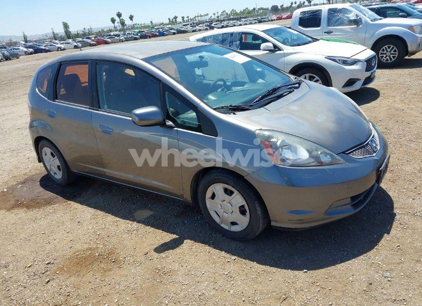 2013 Honda Fit (VIN JHMGE8H34DC082914) main photo