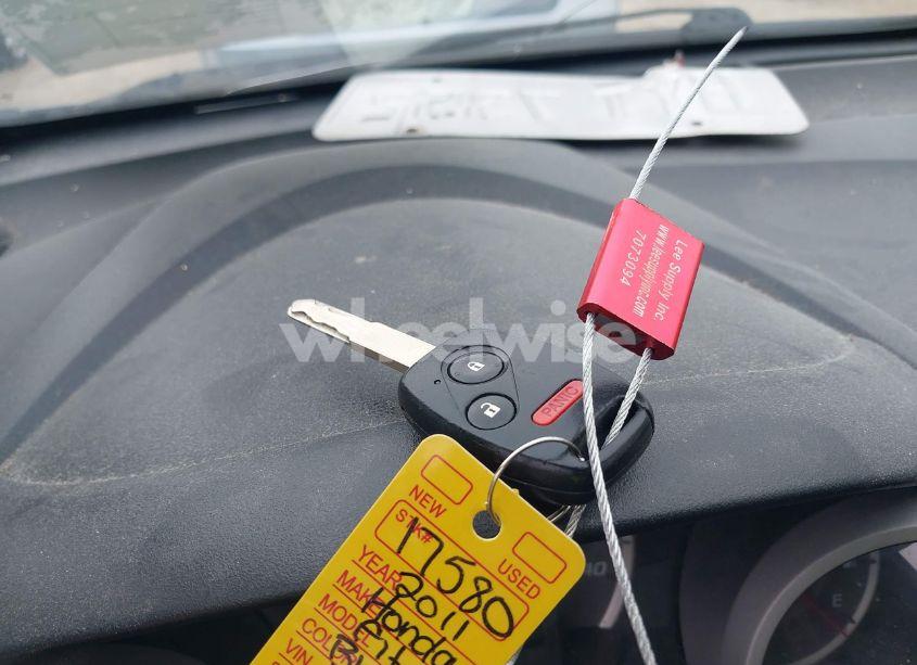 Photo 11 of 2011 Honda Fit (VIN JHMGE8H35BC025196)