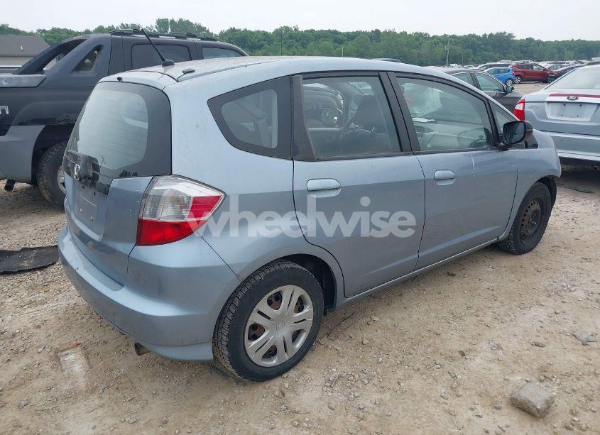 Photo 4 of 2011 Honda Fit (VIN JHMGE8H35BC025196)