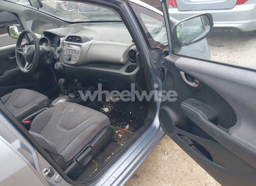 Photo 5 of 2011 Honda Fit (VIN JHMGE8H35BC025196)