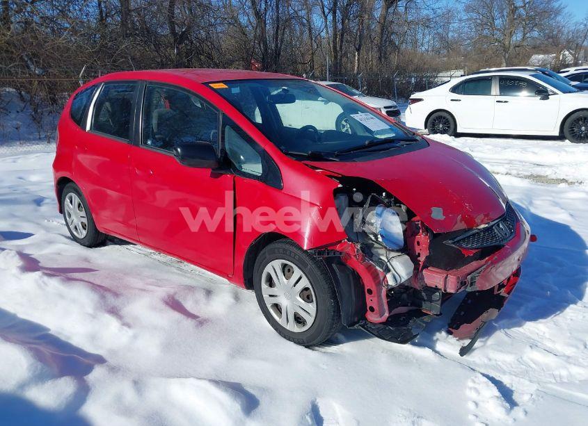 2011 Honda Fit (VIN JHMGE8H35BC027109) main photo