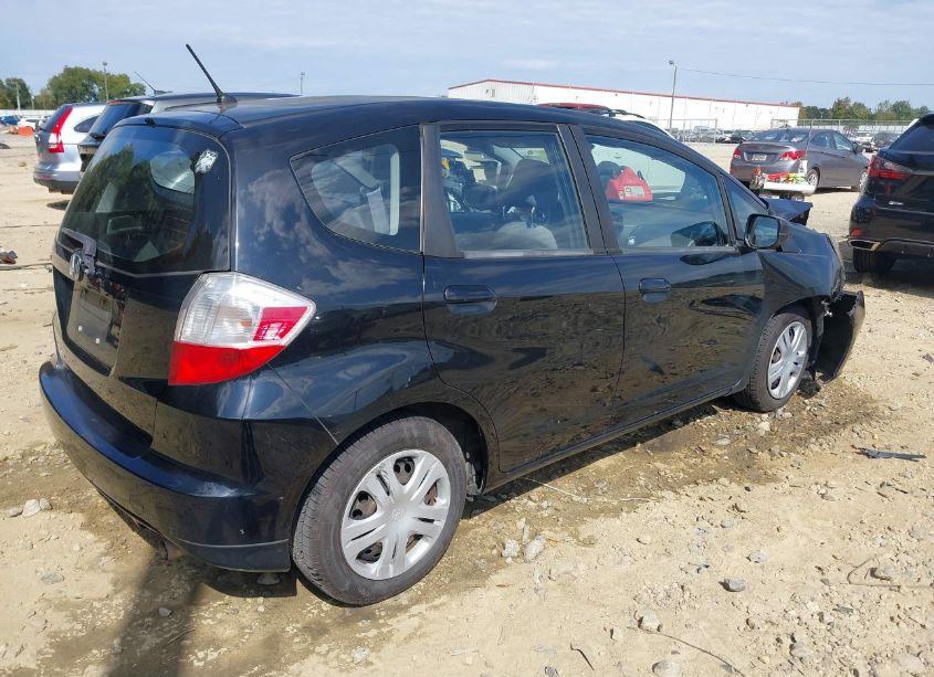 Photo 4 of 2011 Honda Fit (VIN JHMGE8H35BS004306)
