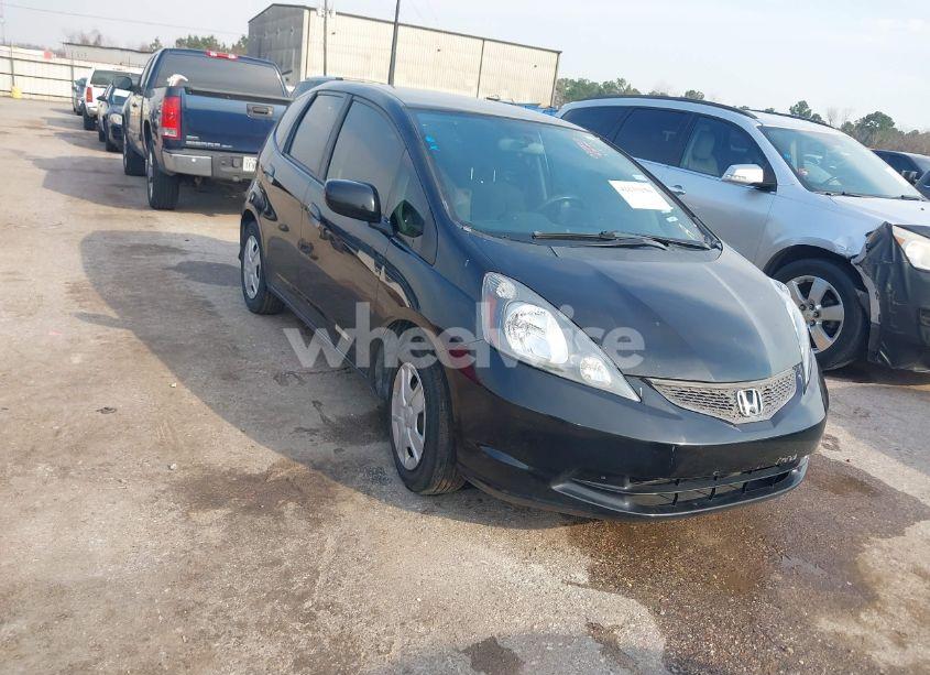 2013 Honda Fit (VIN JHMGE8H35DC035813) main photo