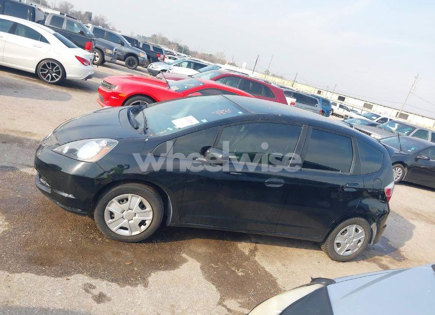 Photo 14 of 2013 Honda Fit (VIN JHMGE8H35DC035813)