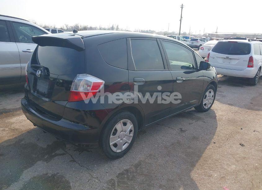 Photo 4 of 2013 Honda Fit (VIN JHMGE8H35DC035813)