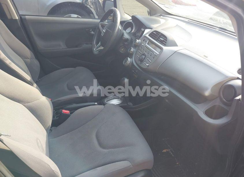 Photo 5 of 2013 Honda Fit (VIN JHMGE8H35DC035813)