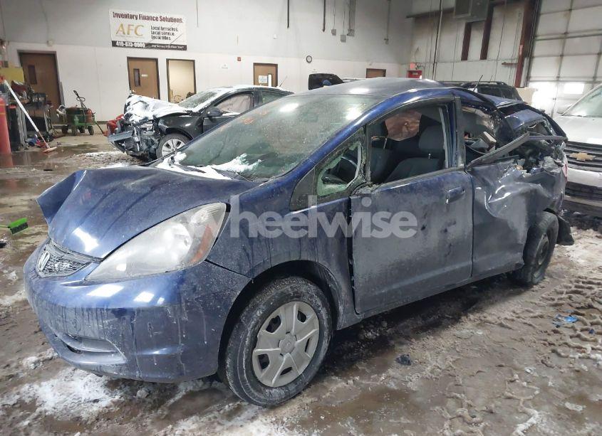 Photo 2 of 2013 Honda Fit (VIN JHMGE8H35DC066916)