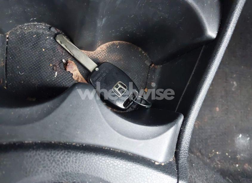Photo 11 of 2013 Honda Fit (VIN JHMGE8H36DC000133)