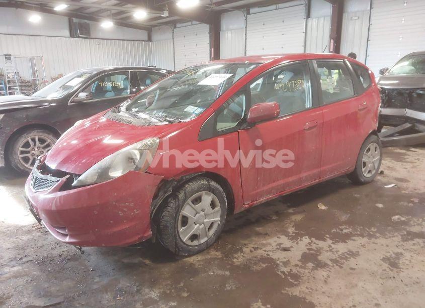 Photo 2 of 2013 Honda Fit (VIN JHMGE8H36DC000133)