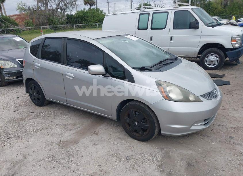 2013 Honda Fit (VIN JHMGE8H36DC005221) main photo