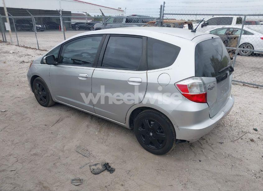 Photo 3 of 2013 Honda Fit (VIN JHMGE8H36DC005221)