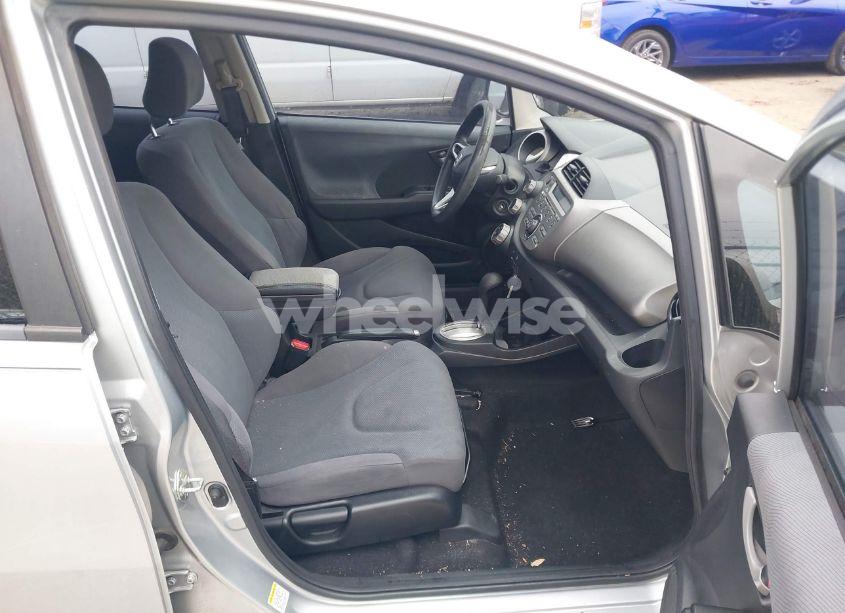 Photo 5 of 2013 Honda Fit (VIN JHMGE8H36DC005221)