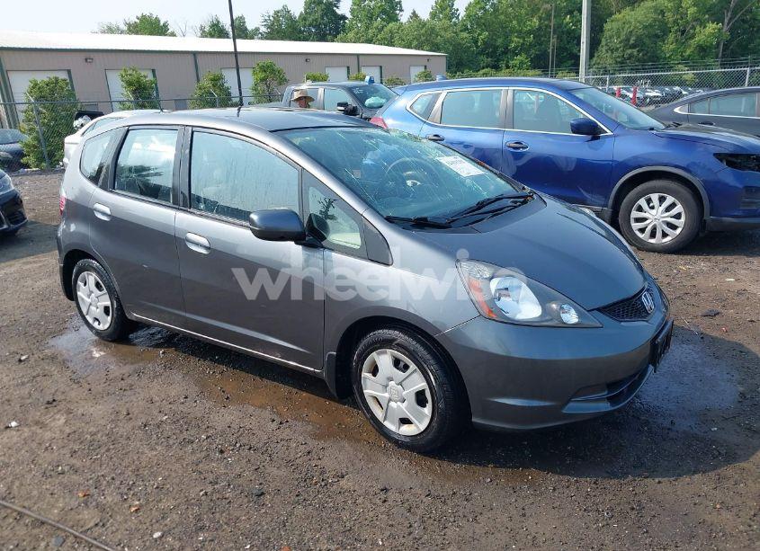 2013 Honda Fit (VIN JHMGE8H36DC044567) main photo