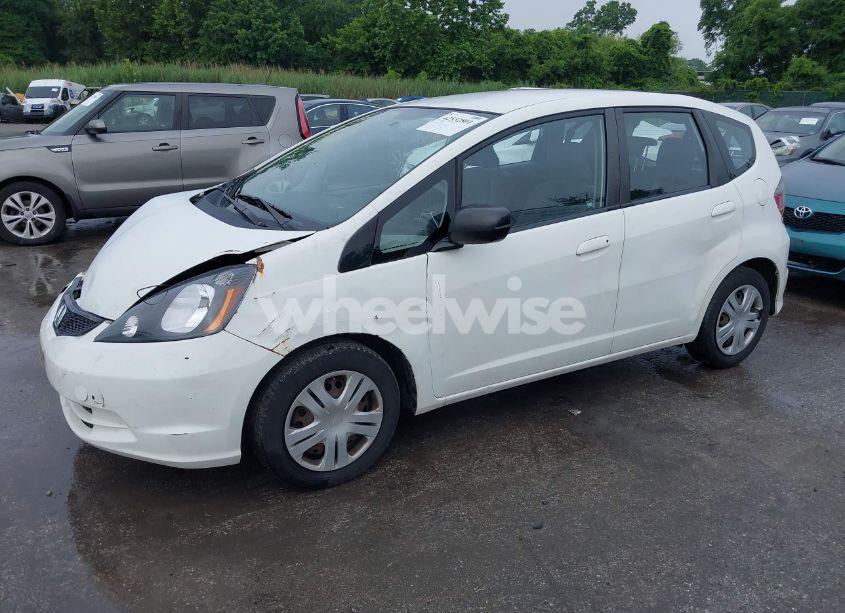 Photo 2 of 2011 Honda Fit (VIN JHMGE8H37BC025278)