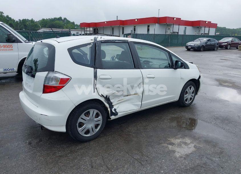 Photo 4 of 2011 Honda Fit (VIN JHMGE8H37BC025278)